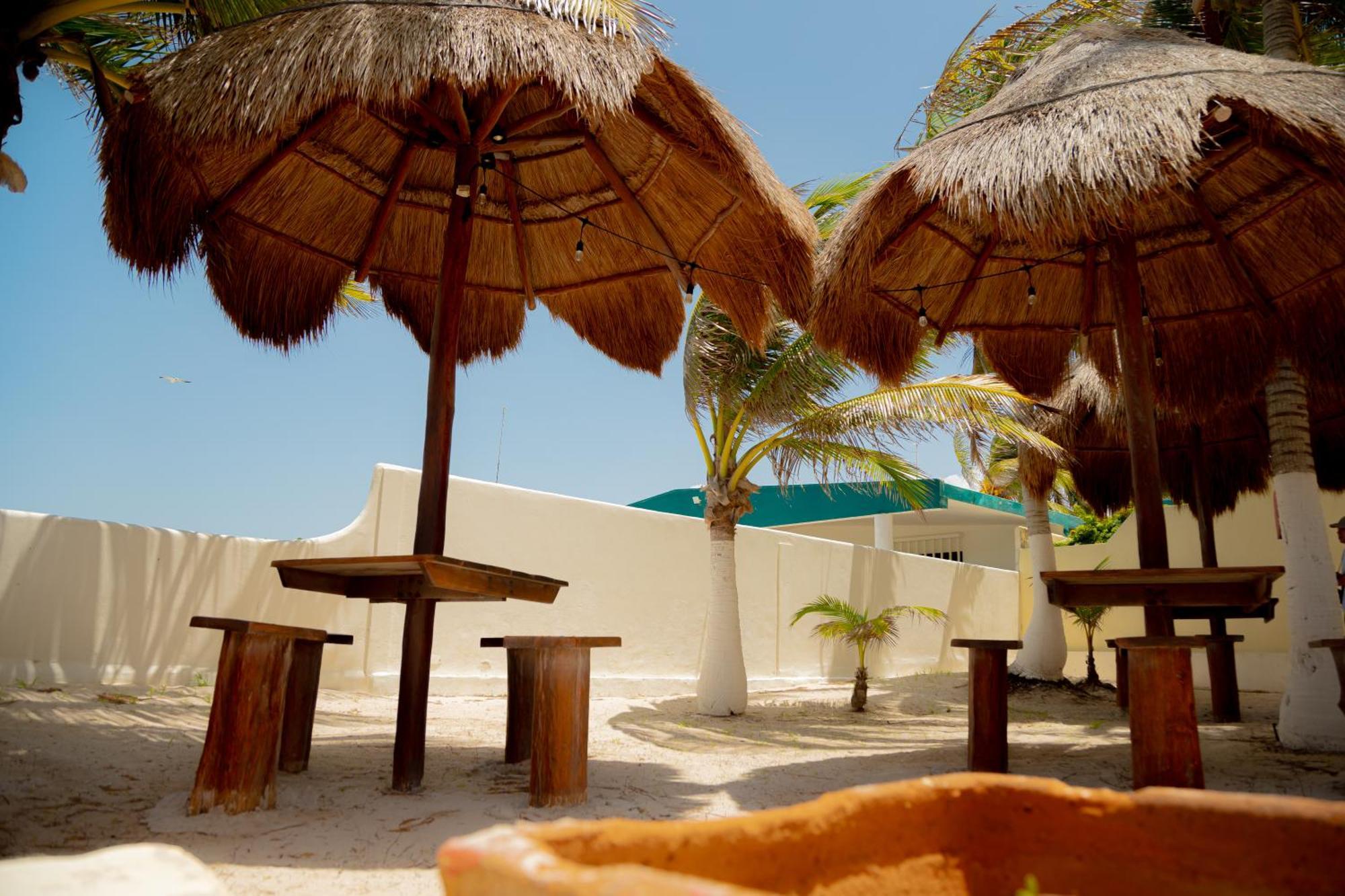 Hotel Flamingos Inn Chuburna Екстер'єр фото